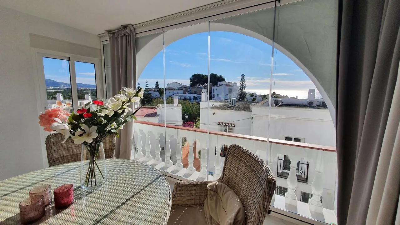 Stilfullt Semesterhus Naera Pool Och Strand. Nerja